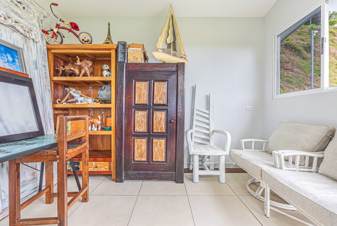 LUXURY 5 BEDROOM ESTATE IN UVITA WITH GYM AND GUEST CASITA