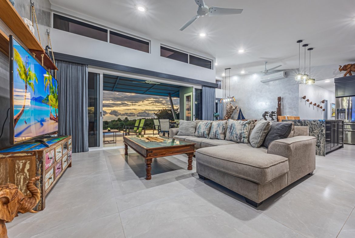 LUXURY 5 BEDROOM ESTATE IN UVITA WITH GYM AND GUEST CASITA, Uvita, Costa Rica — photo 5