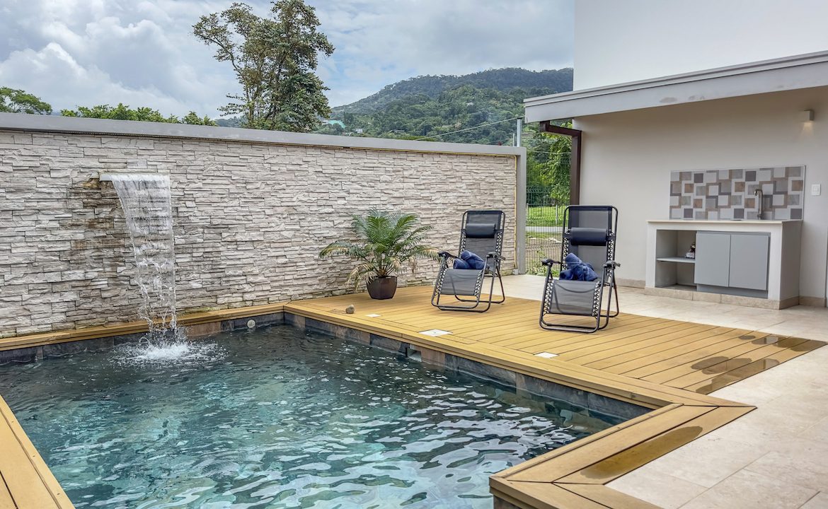 BRAND NEW 3 BEDROOM, 2.5 BATHROOM MODERN HOME IN UVITA, Uvita, Costa Rica — photo 2
