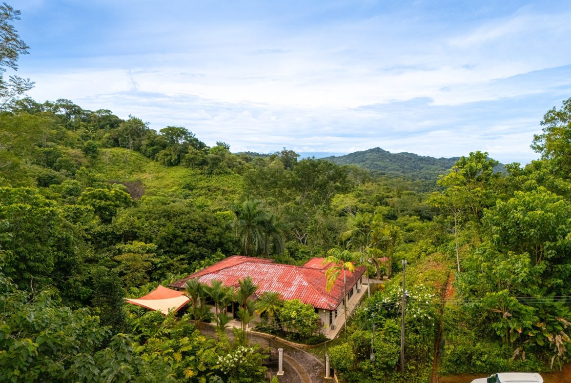 VERY PRIVATE OCEAN AND JUNGLE VIEW HOME IN OJOCHAL, Uvita, Costa Rica — photo 5