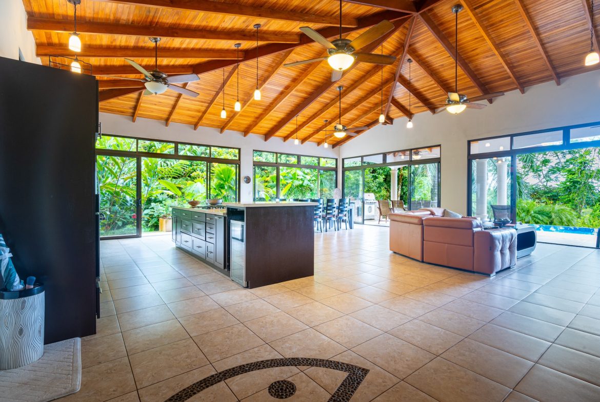 VERY PRIVATE OCEAN AND JUNGLE VIEW HOME IN OJOCHAL