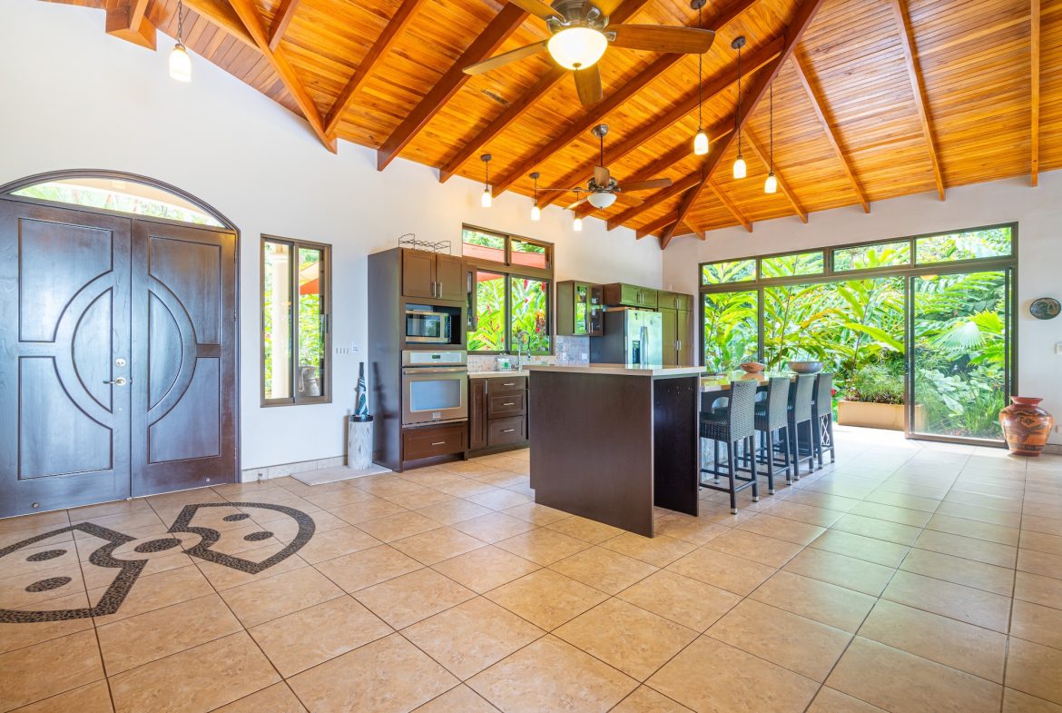 VERY PRIVATE OCEAN AND JUNGLE VIEW HOME IN OJOCHAL
