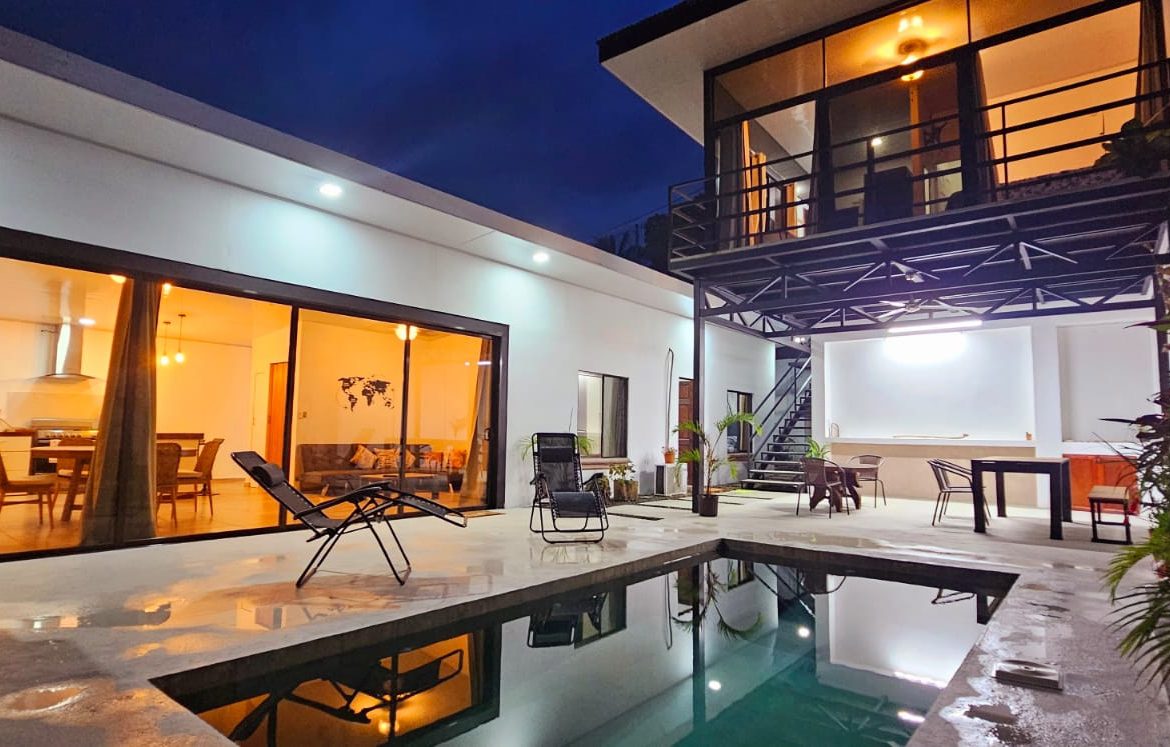 FIRE SALE UNDER $300K : HOME PLUS DETACHED APARTMENT IN DESIRED LOCATION IN UVITA, Uvita, Costa Rica — photo 3