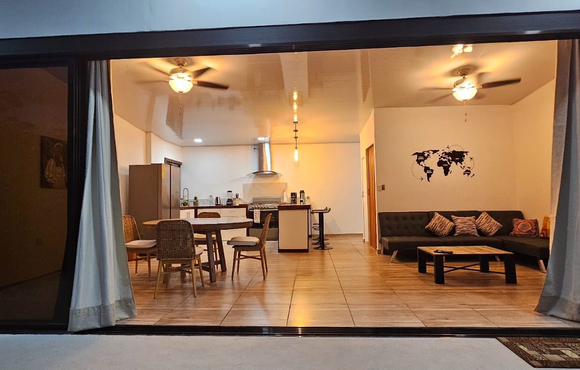 FIRE SALE UNDER $300K : HOME PLUS DETACHED APARTMENT IN DESIRED LOCATION IN UVITA, Uvita, Costa Rica — photo 2