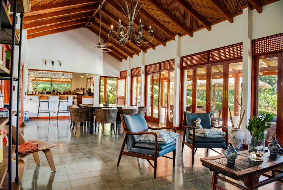 PROPERTY WITH A GUEST HOUSE AND PANORAMIC VIEWS OF THE OCEAN AND MOUNTAINS, IN OJOCHAL – 2.58 ACRES