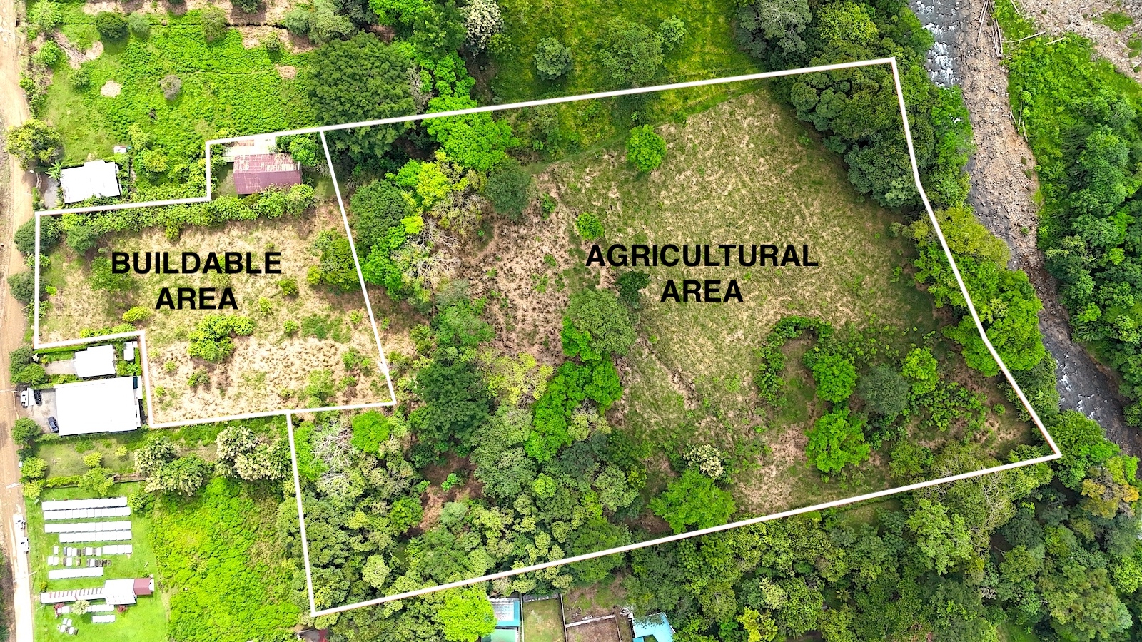 COMMERCIAL PROPERTY WITH AGRICULTURAL LAND IN UVITA – 10.67 Acres