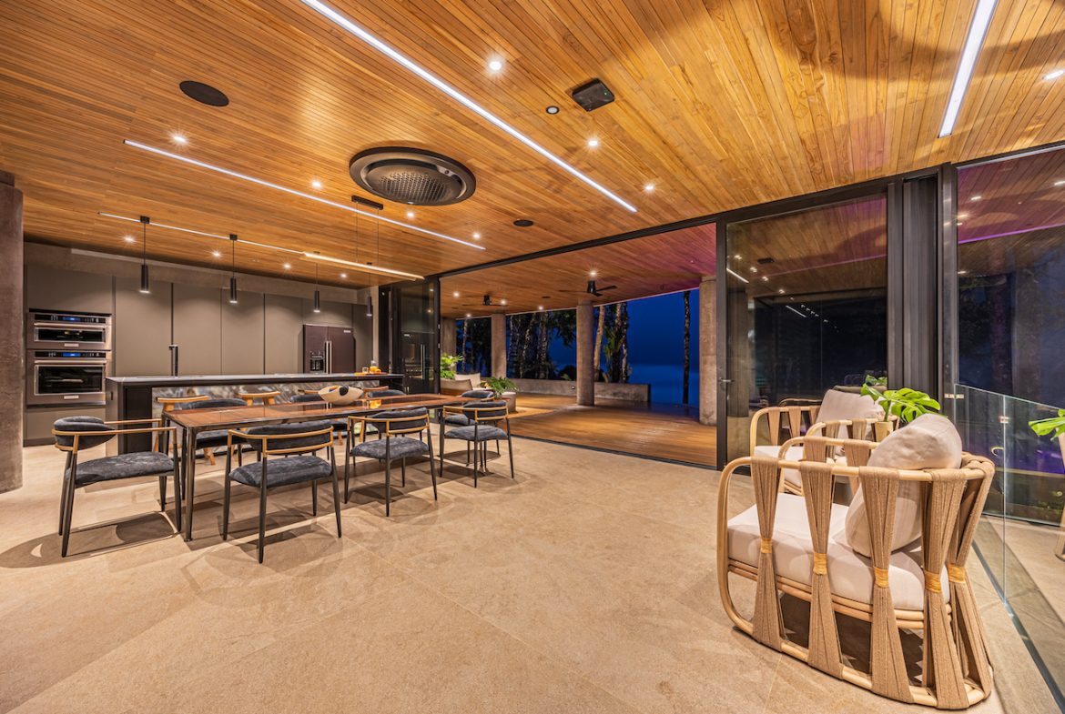 CASA CORAZÓN DE LA SELVA – AMAZING OCEAN VIEW HOME IN ESCALERAS