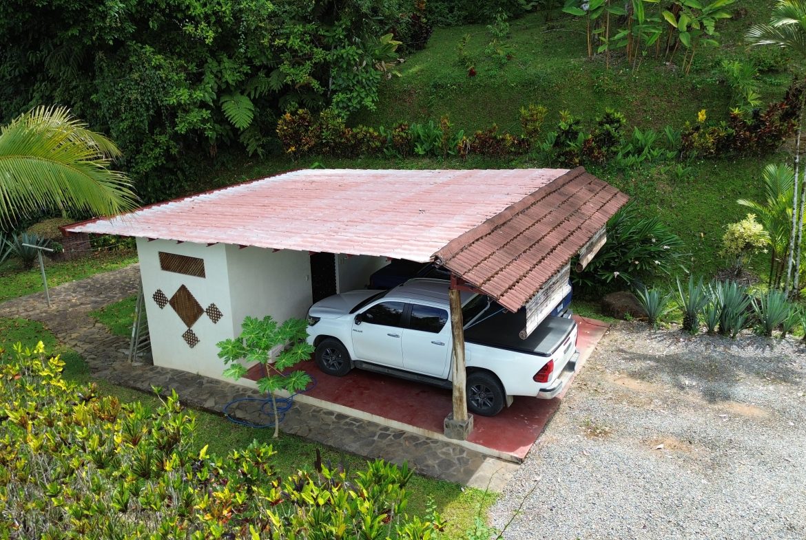 PROPERTY WITH MANICURED LANDSCAPED , OCEAN AND VALLEY VIEW PLUS SMALL HOUSE , CABIN AND STUDIO – 4.72 ACRES