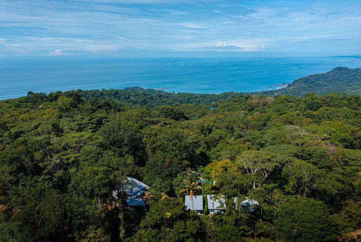 MULTI-USE PROPERTY RESIDENTIAL/HOTEL/COMMERCIAL UVITA