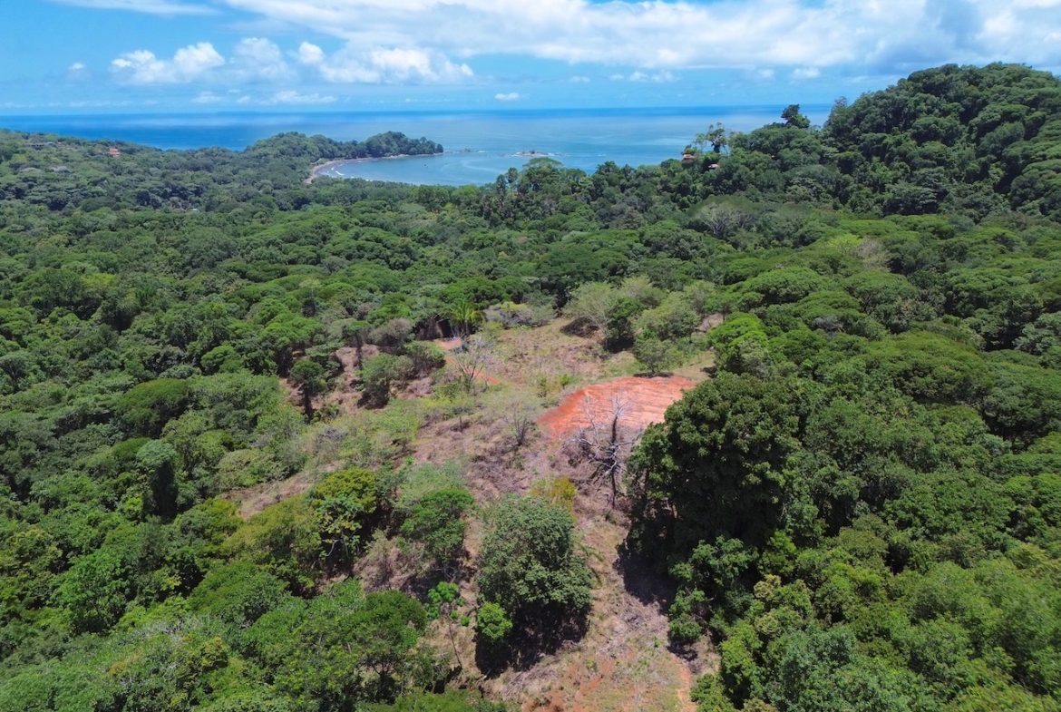 OCEAN AND JUNGLE VIEWS, RIVER AND WALKING DISTANCE TO THE BEACH  – 61.78 ACRES
