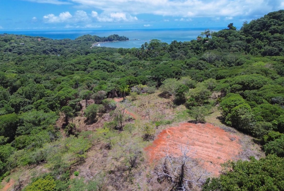 OCEAN AND JUNGLE VIEWS, RIVER AND WALKING DISTANCE TO THE BEACH  – 61.78 ACRES