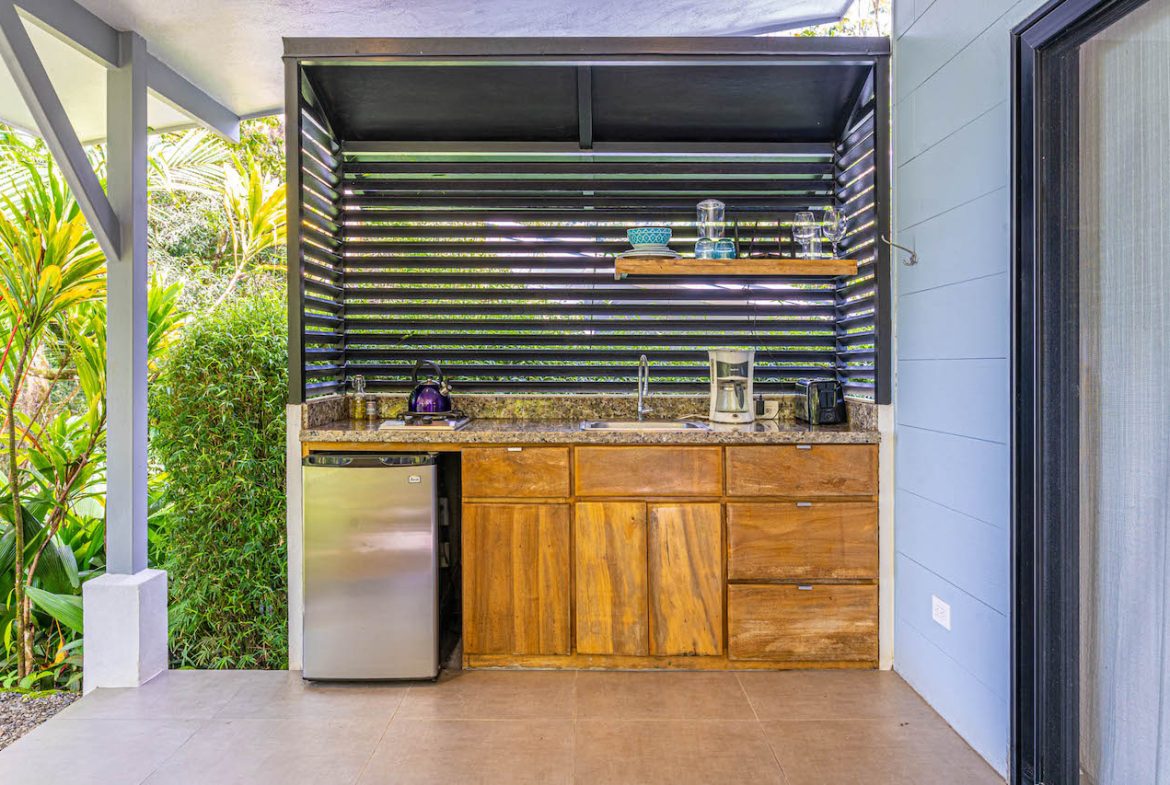 MULTI-USE PROPERTY RESIDENTIAL/HOTEL/COMMERCIAL UVITA
