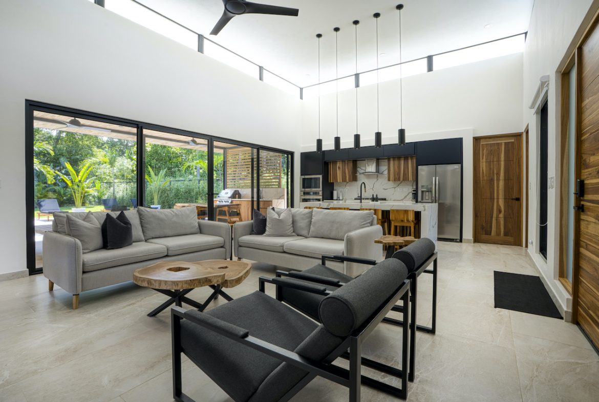 3 BEDROOM HOME + EXTRA LOT IN CENTRAL UVITA, Uvita, Costa Rica — photo 8
