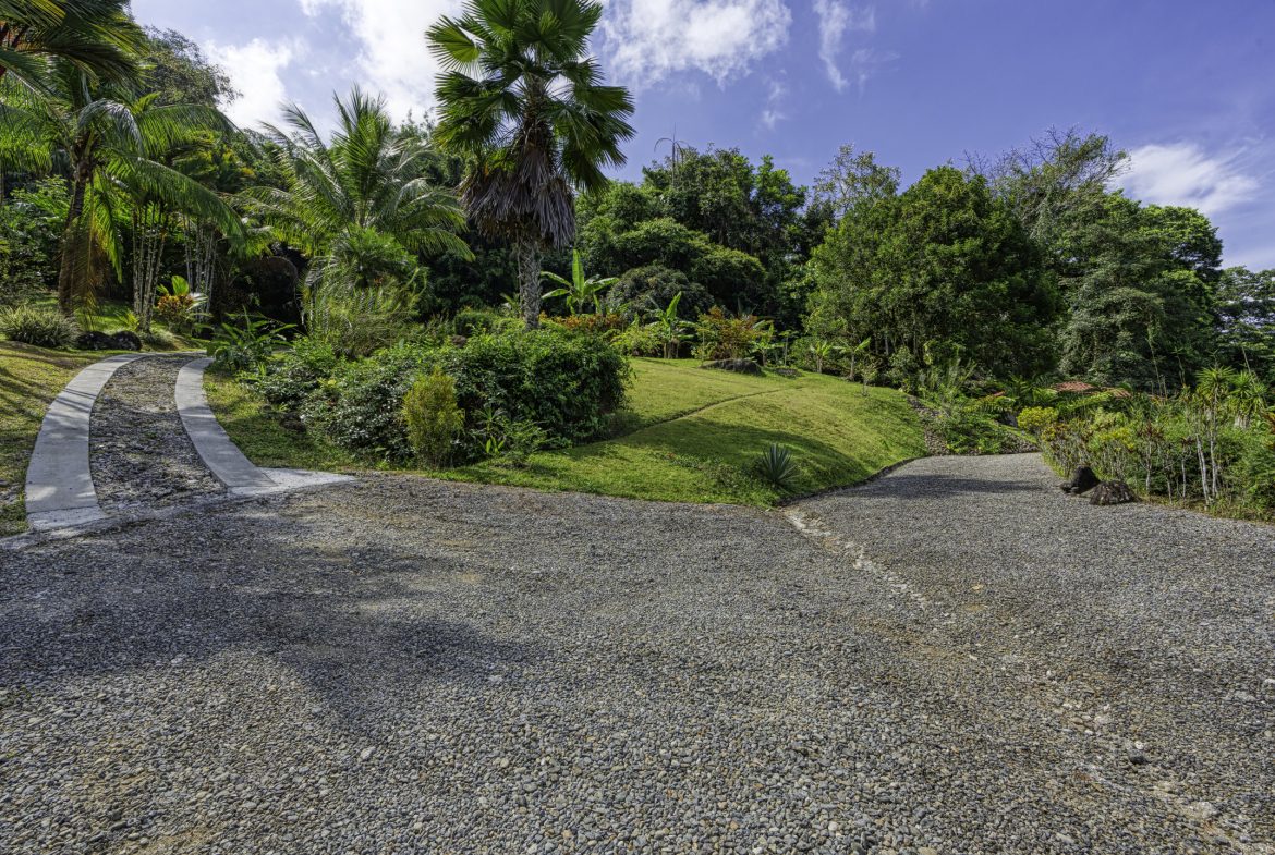 PROPERTY WITH MANICURED LANDSCAPED , OCEAN AND VALLEY VIEW PLUS SMALL HOUSE , CABIN AND STUDIO – 4.72 ACRES