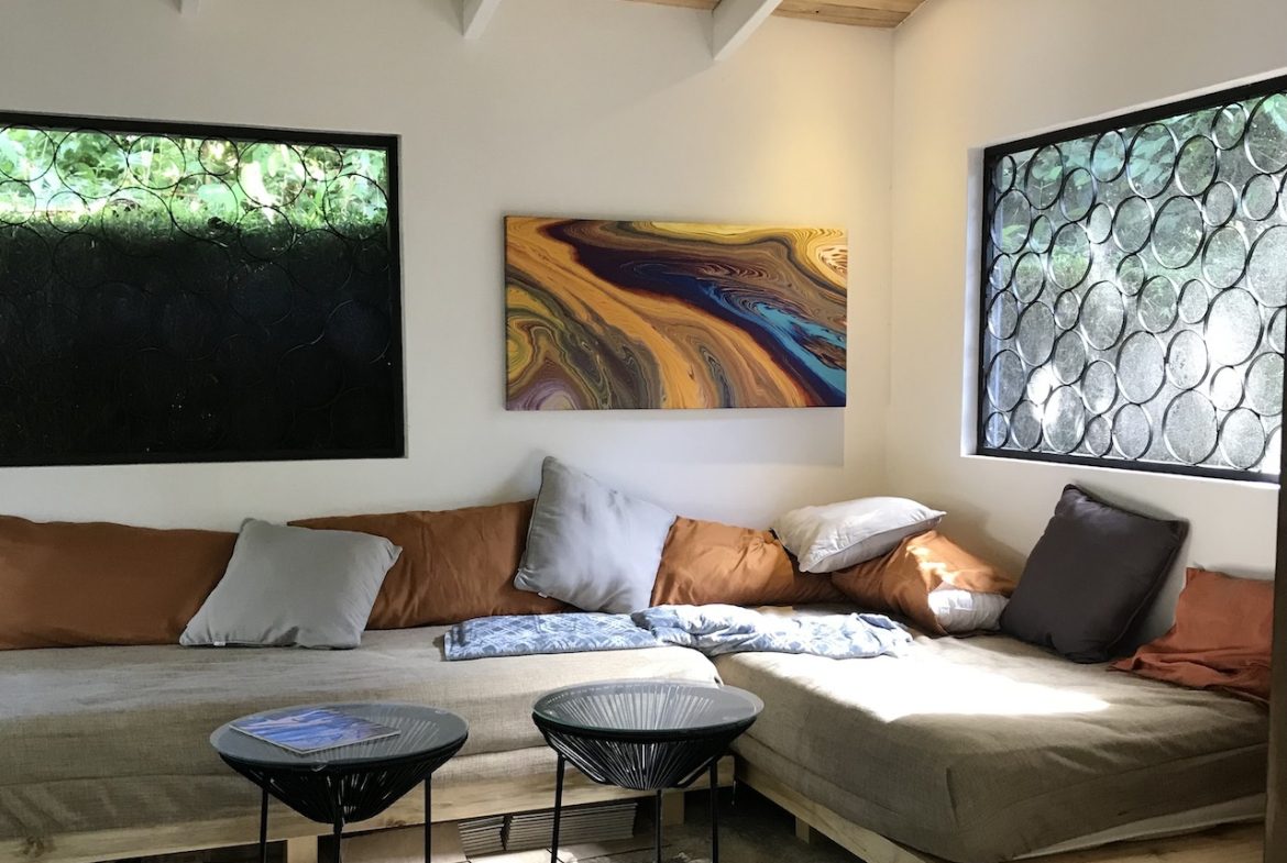 MULTI-USE PROPERTY RESIDENTIAL/HOTEL/COMMERCIAL UVITA