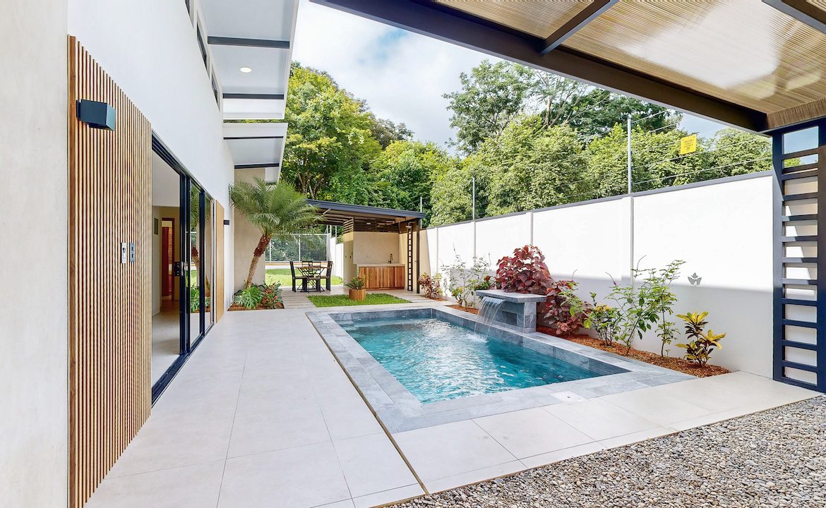 BEAUTIFUL BRAND NEW 3 BEDROOM HOME IN CENTRAL UVITA, Uvita, Costa Rica — photo 4