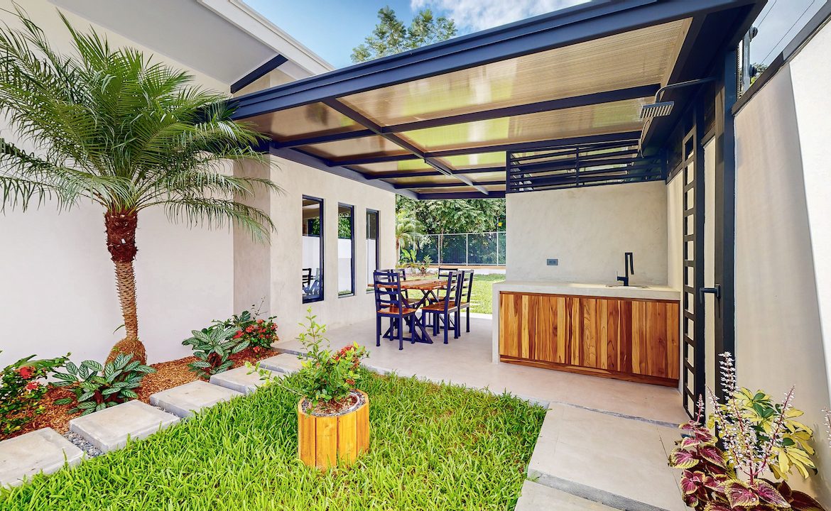 BEAUTIFUL BRAND NEW 3 BEDROOM HOME IN CENTRAL UVITA, Uvita, Costa Rica — photo 7
