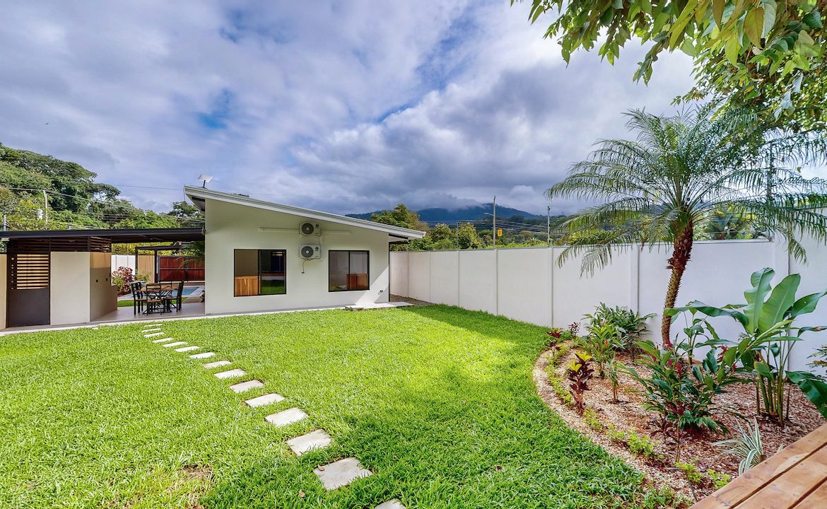 BEAUTIFUL BRAND NEW 3 BEDROOM HOME IN CENTRAL UVITA