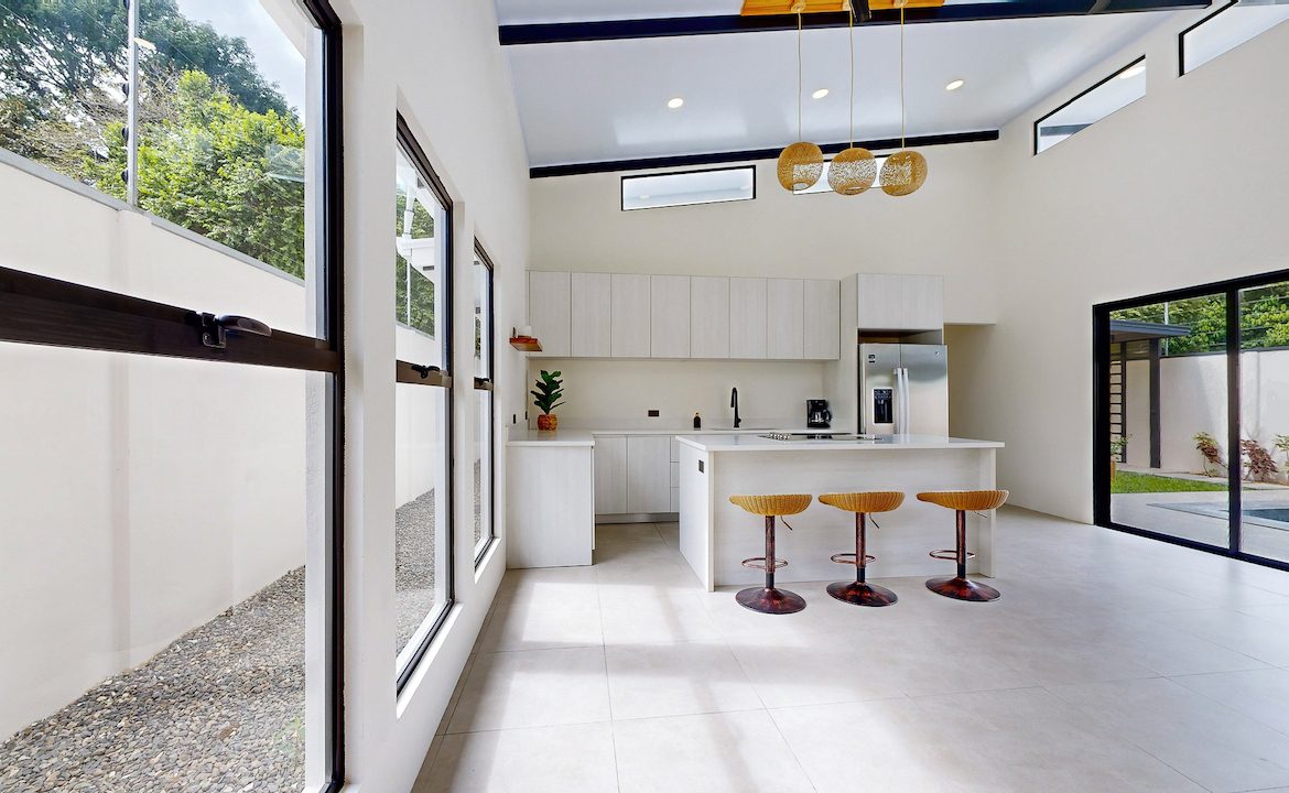 BEAUTIFUL BRAND NEW 3 BEDROOM HOME IN CENTRAL UVITA