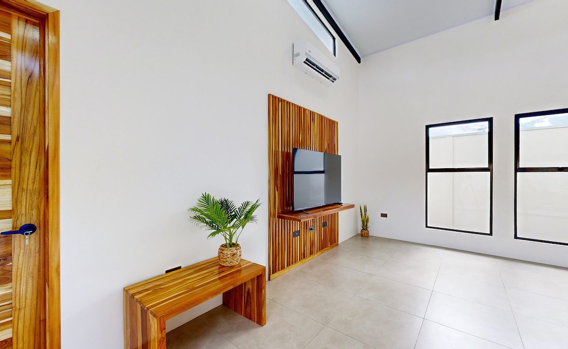 BEAUTIFUL BRAND NEW 3 BEDROOM HOME IN CENTRAL UVITA