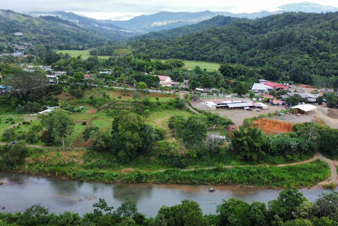 PRIME RESIDENTIAL & COMMERCIAL DEVELOPMENT LAND WITH RIVER FRONTAGE – 2.3 ACRES
