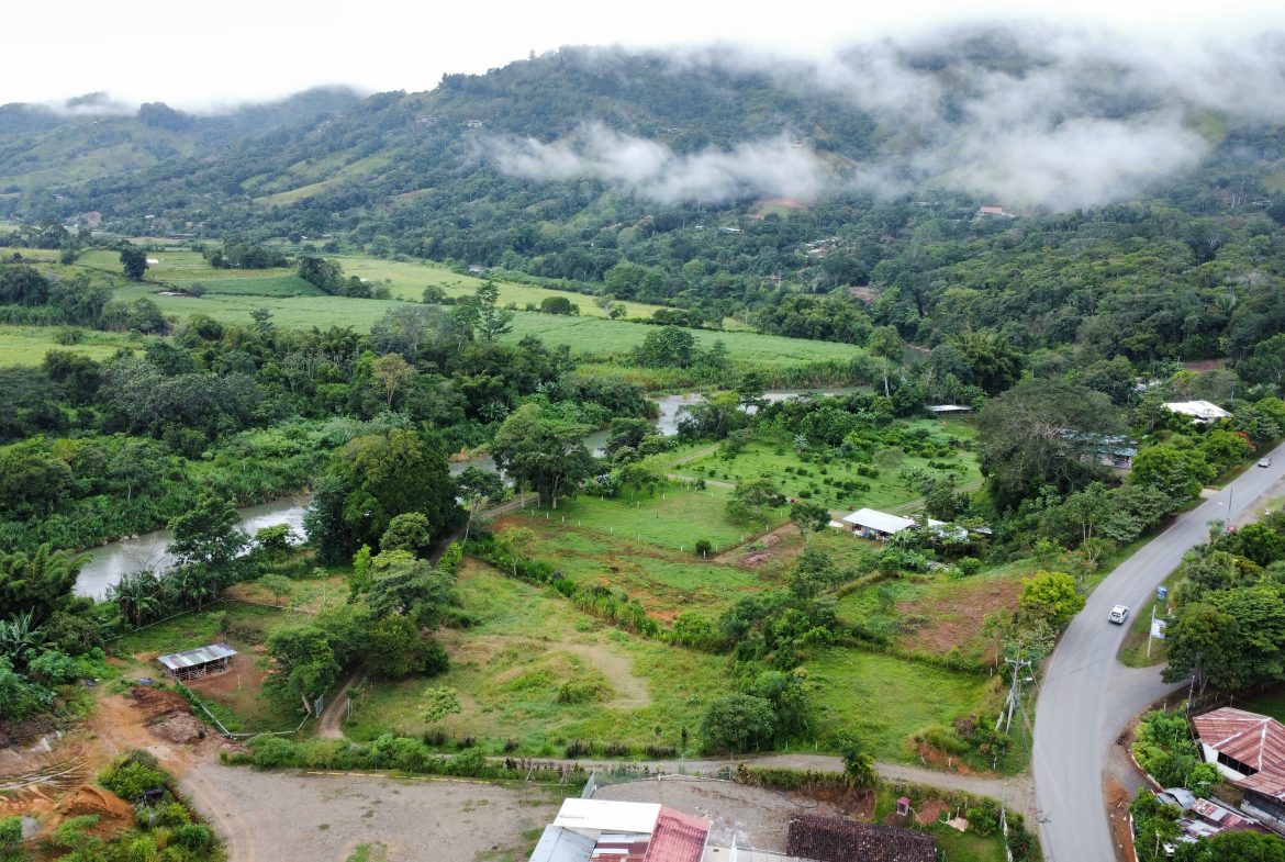 PRIME RESIDENTIAL & COMMERCIAL DEVELOPMENT LAND WITH RIVER FRONTAGE – 2.3 ACRES