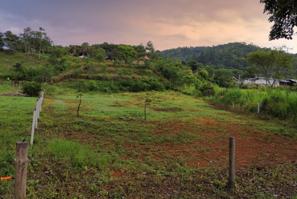 PRIME RESIDENTIAL & COMMERCIAL DEVELOPMENT LAND WITH RIVER FRONTAGE – 2.3 ACRES
