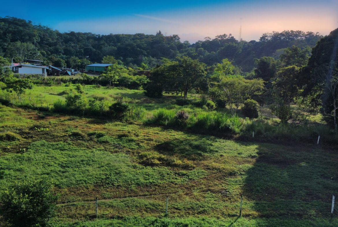 PRIME RESIDENTIAL & COMMERCIAL DEVELOPMENT LAND WITH RIVER FRONTAGE – 2.3 ACRES