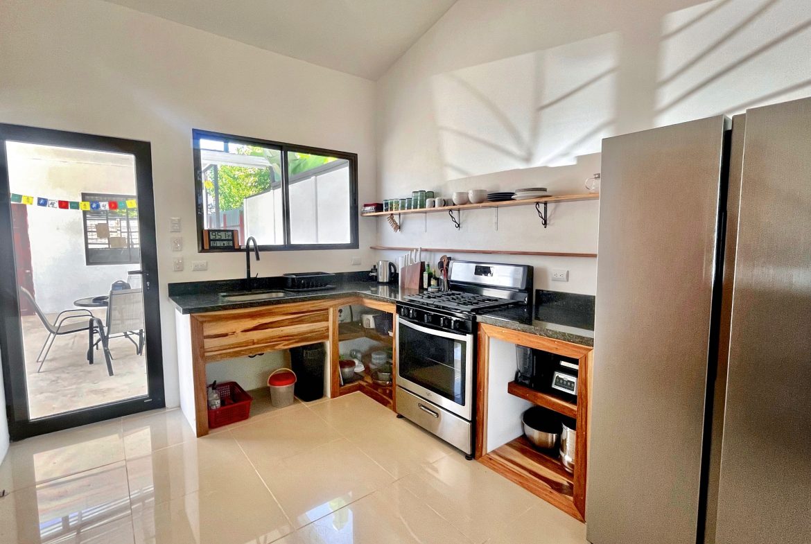 NEWLY RENOVATED 2-BEDROOM HOME WITH AN ADDITIONAL FIXER-UPPER—POTENTIAL FOR 4 BEDROOMS TOTAL! JUST A 5-MINUTE WALK TO THE BEACH – 0.078 ACRES, Uvita, Costa Rica — photo 2