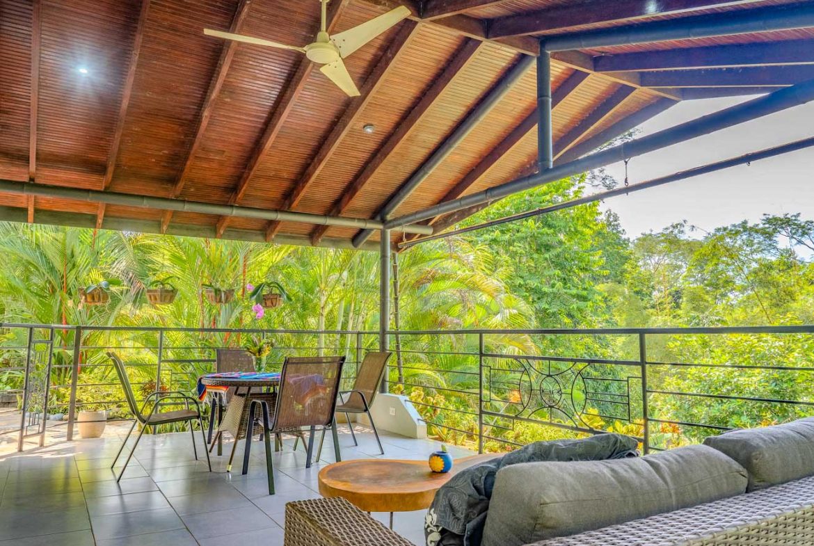 HOUSE WITH WATERFALL ACCESS AND PRIVACY CLOSE TO UVITA AND OJOCHAL – 3.8 ACRES