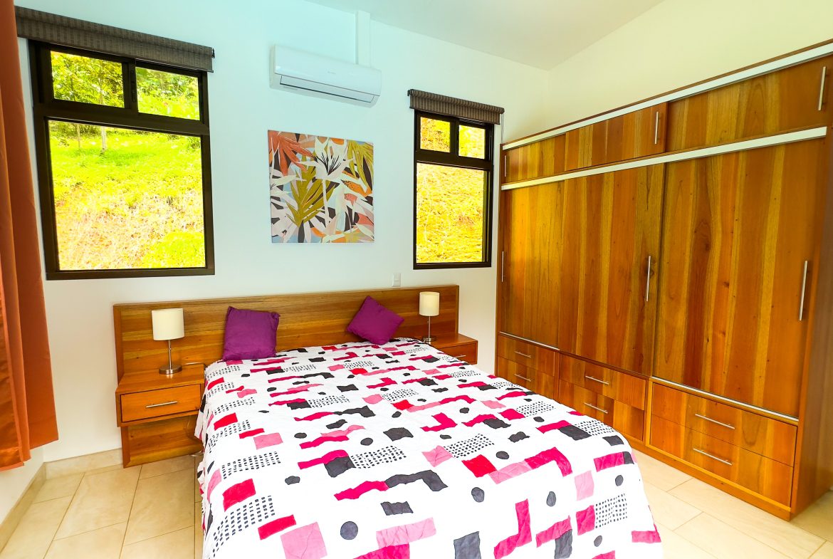 LUXURY 3 BEDROOM HOME WITH LUSH GARDEN , TREES AND PRIVACY – 0.98 ACRES