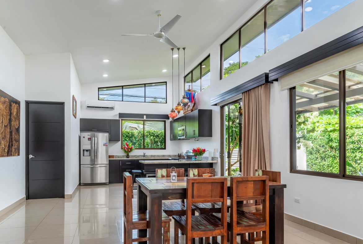 INTRODUCING CASA MIA: YOUR TROPICAL 3-BEDROOM HOME IN BAHÍA, Uvita, Costa Rica — photo 3