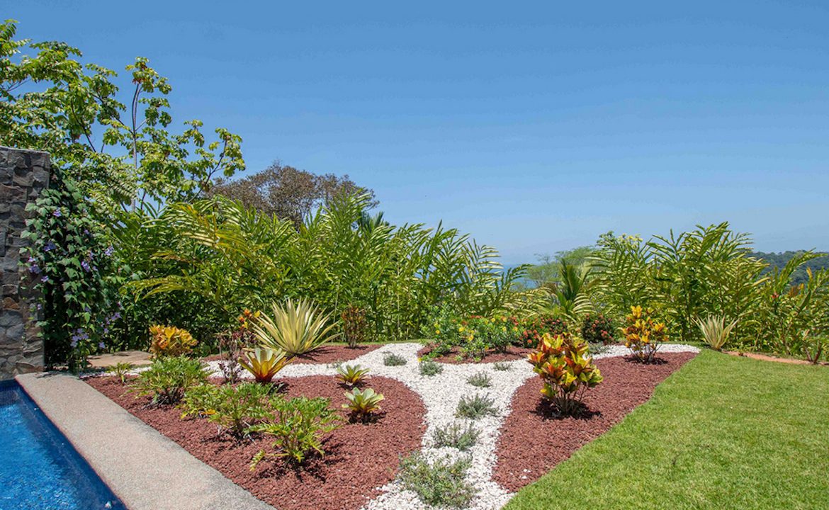 OCEAN VIEW HOME IN ESCALERAS NEAR DOMINICAL – 1.77 ACRES