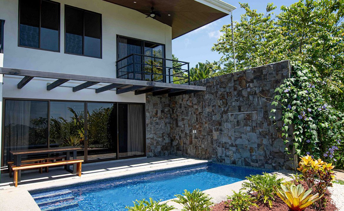 OCEAN VIEW HOME IN ESCALERAS NEAR DOMINICAL – 1.77 ACRES