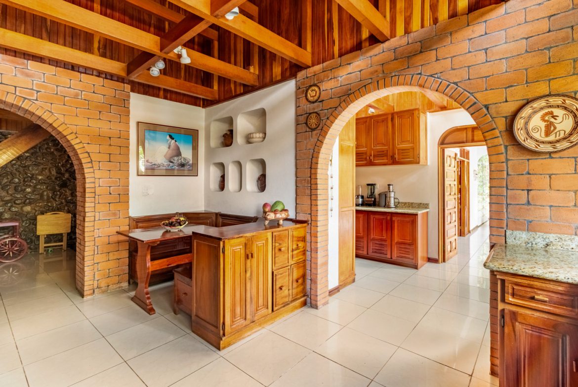 LUXURIOUS 4 BEDROOM HOME PLUS GUEST HOUSE WITH JUNGLE AND RIVER – 1.44 ACRES, Uvita, Costa Rica — photo 6