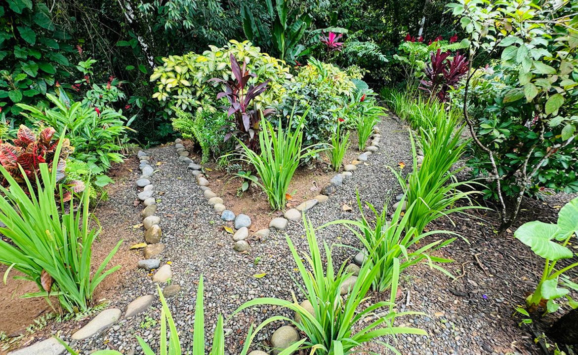 OCEAN VIEW HOME IN ESCALERAS NEAR DOMINICAL – 1.77 ACRES