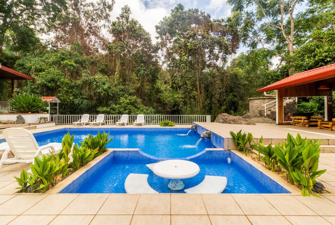 LUXURIOUS 4 BEDROOM HOME PLUS GUEST HOUSE WITH JUNGLE AND RIVER – 1.44 ACRES, Uvita, Costa Rica — photo 2