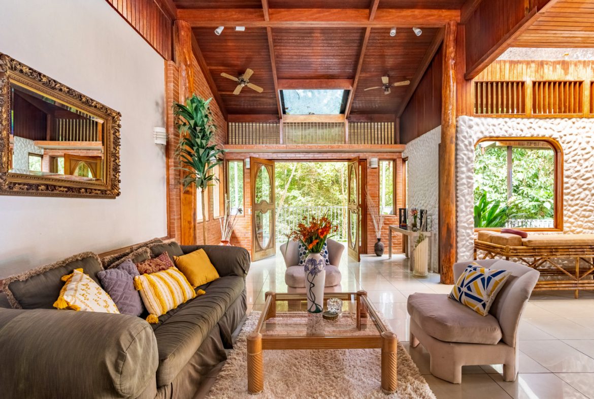 LUXURIOUS 4 BEDROOM HOME PLUS GUEST HOUSE WITH JUNGLE AND RIVER – 1.44 ACRES, Uvita, Costa Rica — photo 3