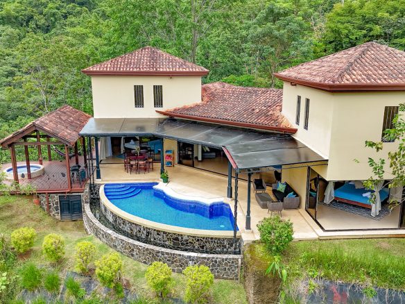 OCEAN, WATERFALL AND JUNGLE VIEWS – THREE HOMES AND FRUIT TREES – 71 ACRES, Ojochal, Costa Rica — photo 2