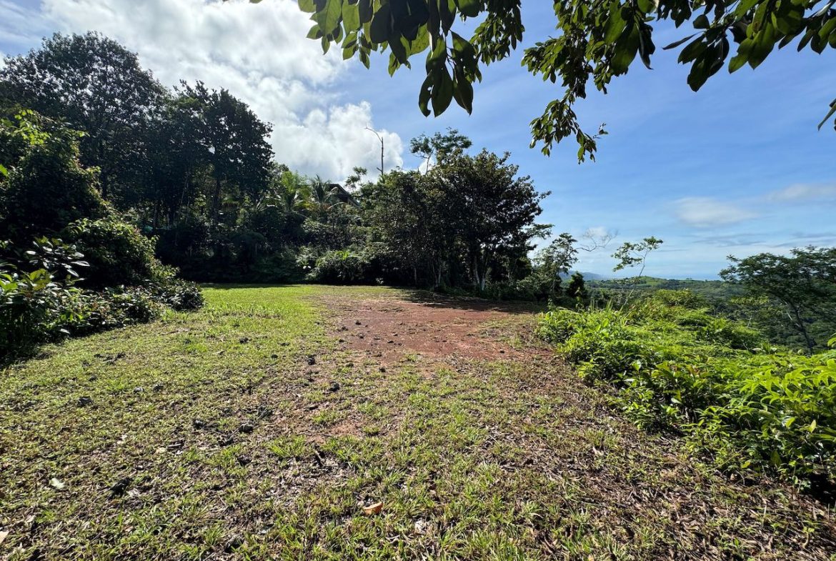 OCEAN VIEW LOT IN GATED COMMUNITY  – 3.73 ACRES