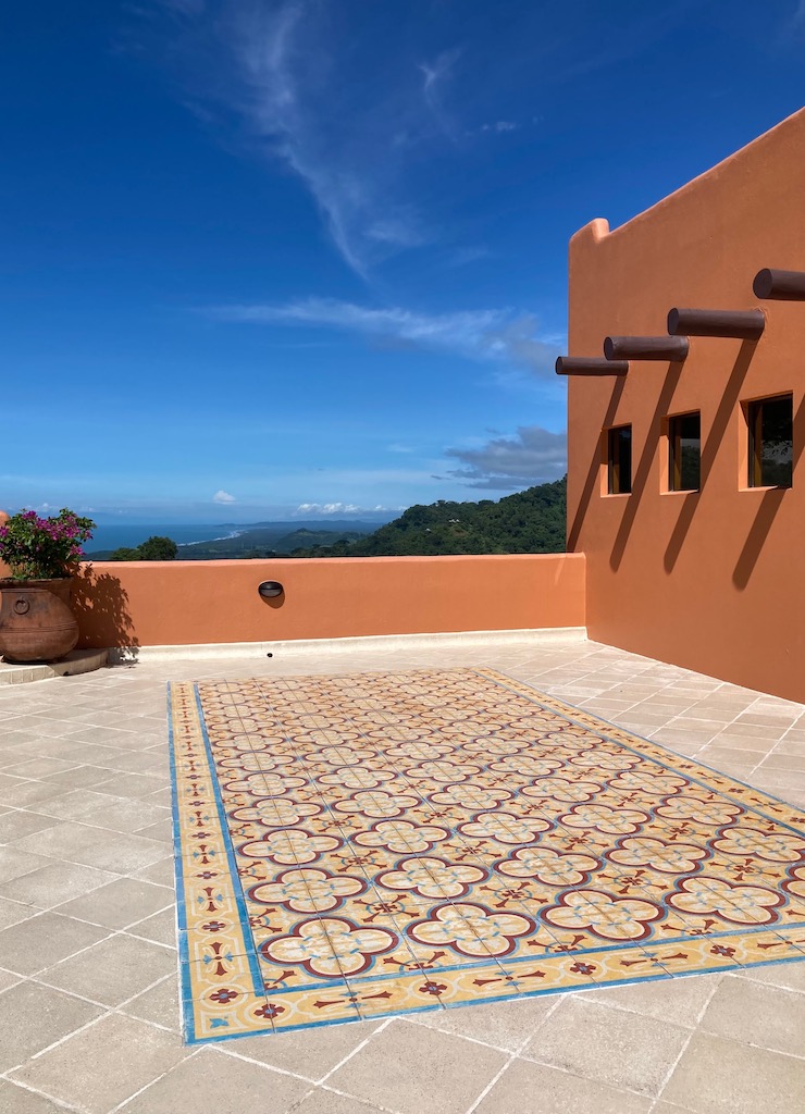 6.3 ACRES 3 BEDROOM HOME WITH OCEANV VIEW AND GUEST HOUSE Dominical