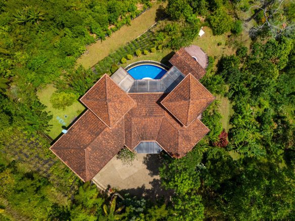 OCEAN, WATERFALL AND JUNGLE VIEWS – THREE HOMES AND FRUIT TREES – 71 ACRES, Ojochal, Costa Rica — photo 3