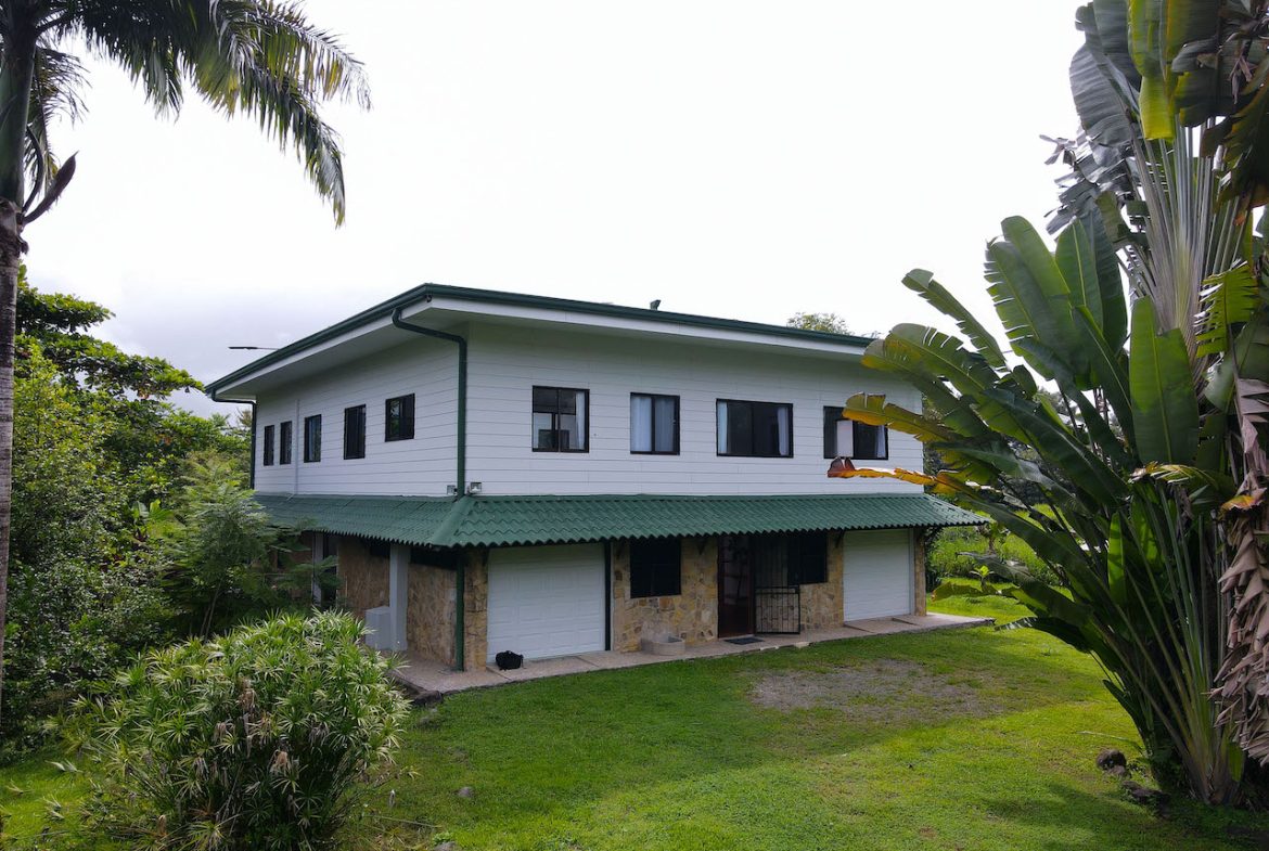 HOME AND APARTMENT WALKING DISTANCE TO THE BEACH – 1.3 ACRES, Uvita, Costa Rica — photo 3
