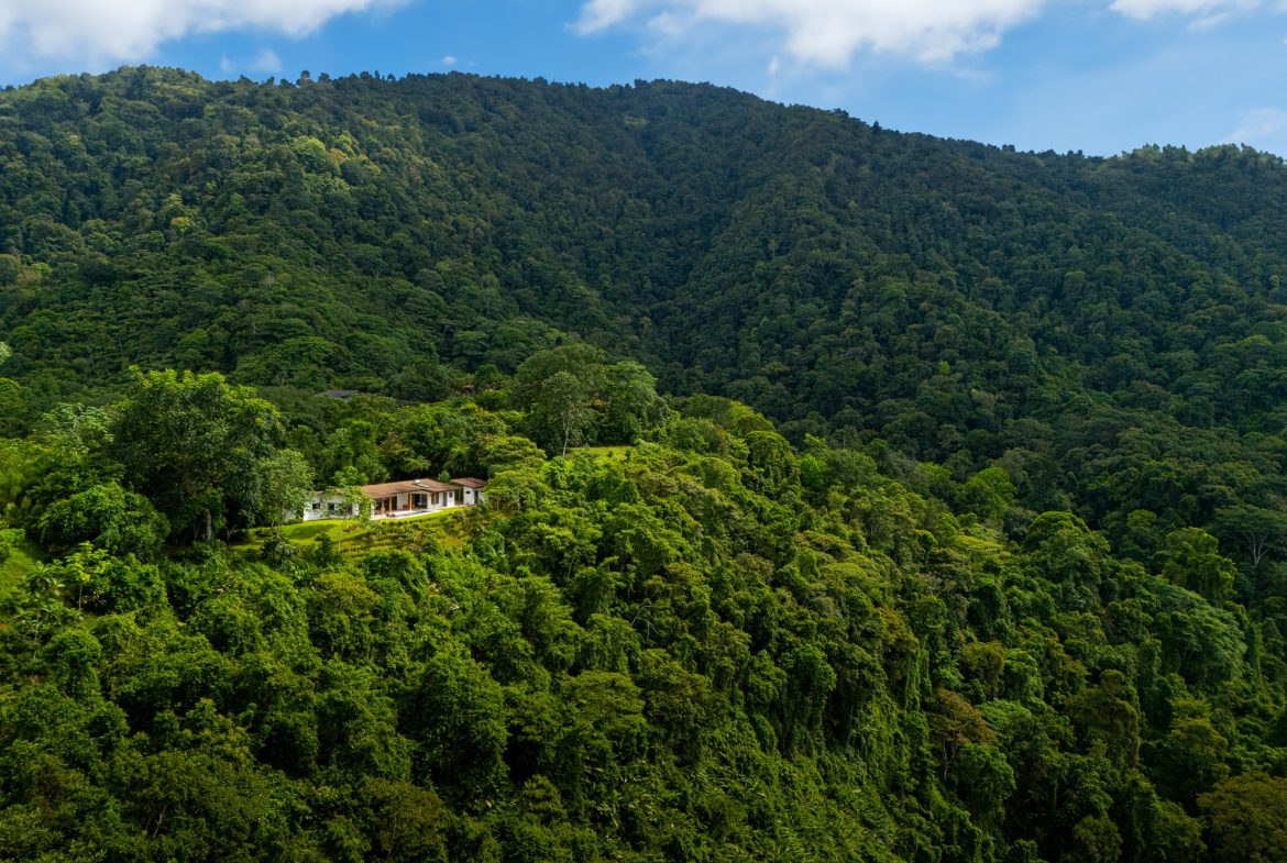 OCEAN VIEW COMTEMPORARY 2-BEDROOM HOME IN GATED COMMUNITY – 2.94 ACRES, Uvita, Costa Rica — photo 5