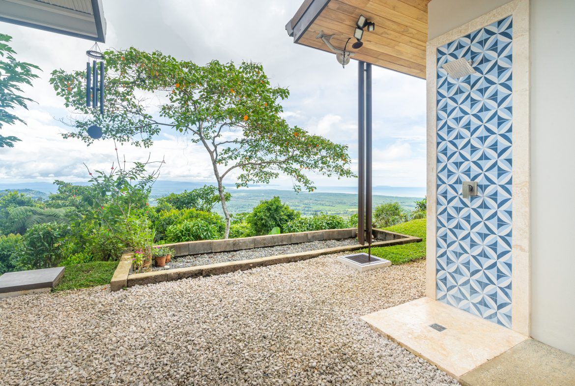 OCEAN VIEW COMTEMPORARY 2-BEDROOM HOME IN GATED COMMUNITY – 2.94 ACRES, Uvita, Costa Rica — photo 7