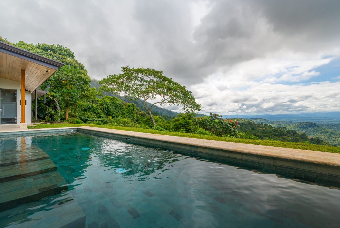OCEAN VIEW COMTEMPORARY 2-BEDROOM HOME IN GATED COMMUNITY – 2.94 ACRES, Uvita, Costa Rica — photo 8