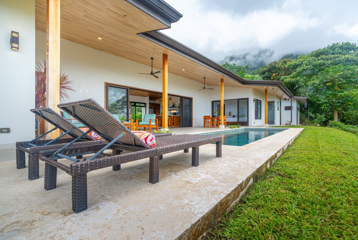OCEAN VIEW COMTEMPORARY 2-BEDROOM HOME IN GATED COMMUNITY – 2.94 ACRES, Uvita, Costa Rica — photo 6