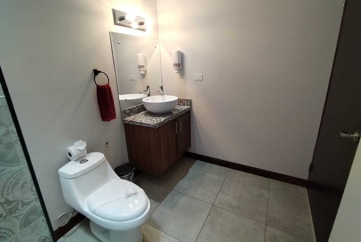 TWO-STORY 3-BEDROOM COMTEMPORARY HOME CLOSE TO THE WHALE TAIL