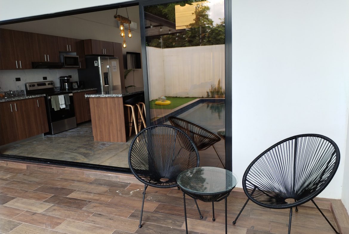 TWO-STORY 3-BEDROOM COMTEMPORARY HOME CLOSE TO THE WHALE TAIL