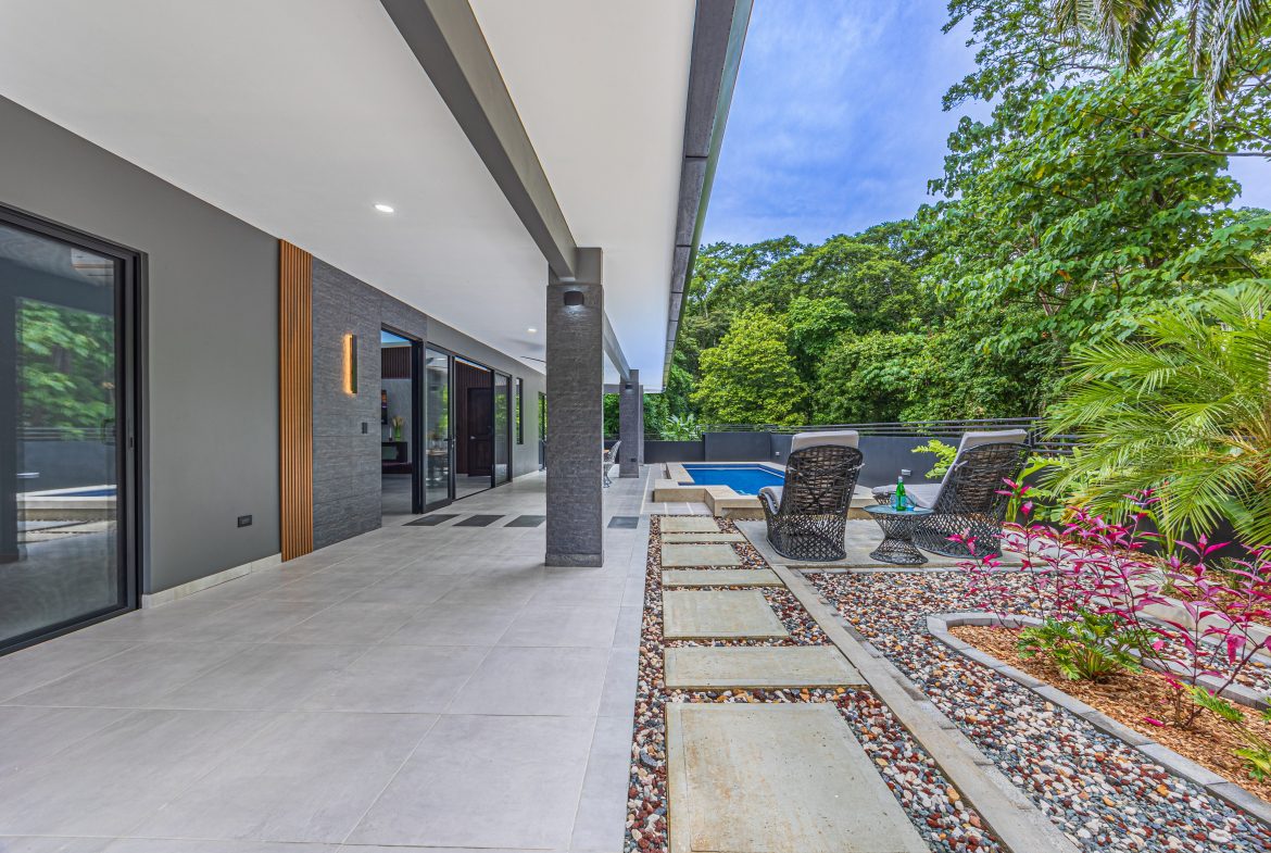 BRAND NEW 3-BEDROOM HOME PLUS EXTRA LAND TO DEVELOP – 0.26 ACRES